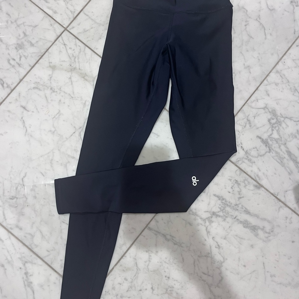 ALO High Rise Airlift Legging, Navy Blue {XS}